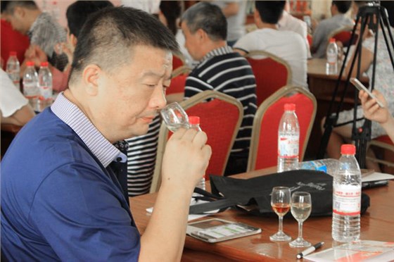 【燒酒設(shè)備】白酒品評基本流程&mdash;&mdash;聞