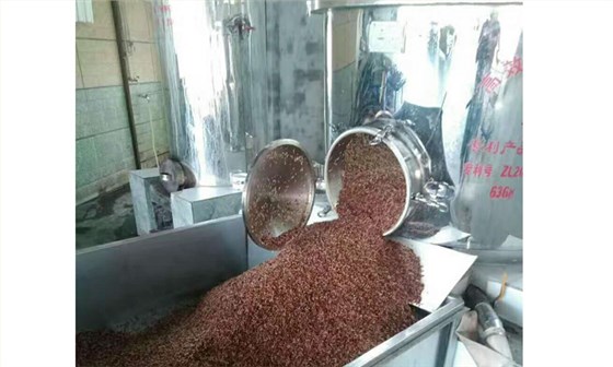 雅大側(cè)開口不銹鋼固態(tài)釀酒設(shè)備&mdash;&mdash;出糧、出糟