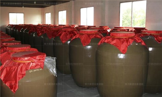 【白酒設(shè)備】年份酒、窖齡酒、老酒到底有什么區(qū)別？