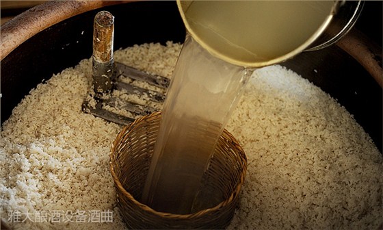 厭倦了外面的花紅酒綠，2018年就買套燒酒設備回家釀酒