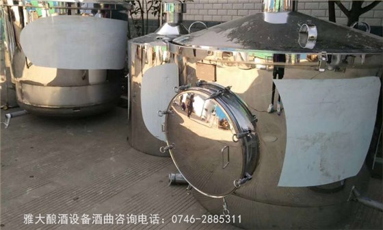 用燒酒設(shè)備在農(nóng)村開釀酒作坊，這5大散酒市場你重視過嗎01