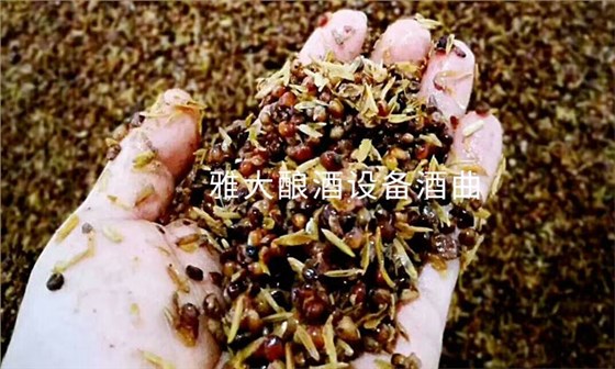 白酒生產(chǎn)設(shè)備釀酒 加稻殼的比例多少比較合適？需要清蒸嗎？