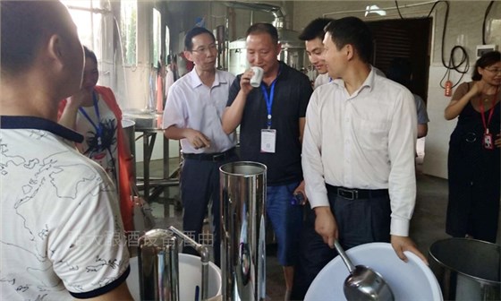 考察雅大釀酒設(shè)備，茶葉釀酒技術(shù)：04