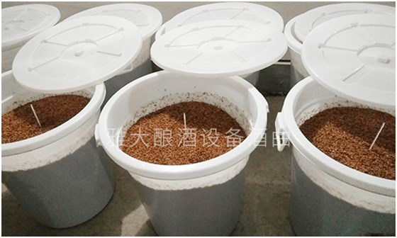 除酒廠釀酒設(shè)備外，這些影響出酒率的因素也要知道！0