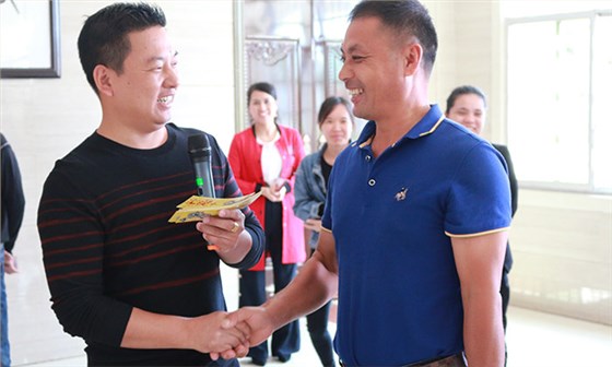 雅大優(yōu)惠活動持續(xù)升溫，恭喜潘總抽中200斤糧食釀酒設(shè)備1套-05