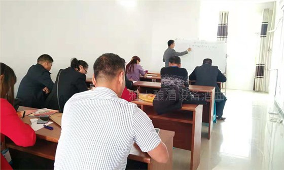 雅大優(yōu)惠活動持續(xù)升溫，恭喜潘總抽中200斤糧食釀酒設(shè)備1套-11