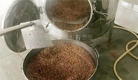 新型傳統(tǒng)糧食釀酒設備與木甑相比，有什么特有之處？-06