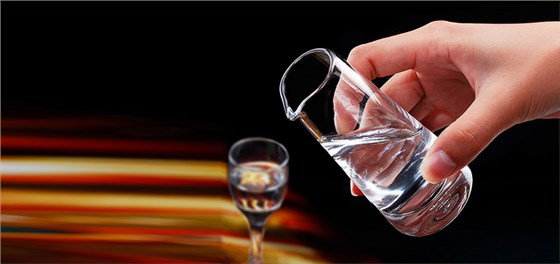 您的糧食釀酒設備做的白酒經(jīng)得起檢測嗎？白酒固形物會超標嗎？-01白酒