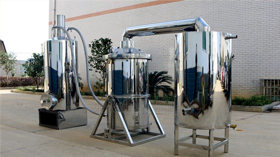 傳統(tǒng)老師傅釀酒15年，換上這款自動(dòng)倒料新工藝釀酒設(shè)備后-05雅大翻轉(zhuǎn)式釀酒設(shè)備