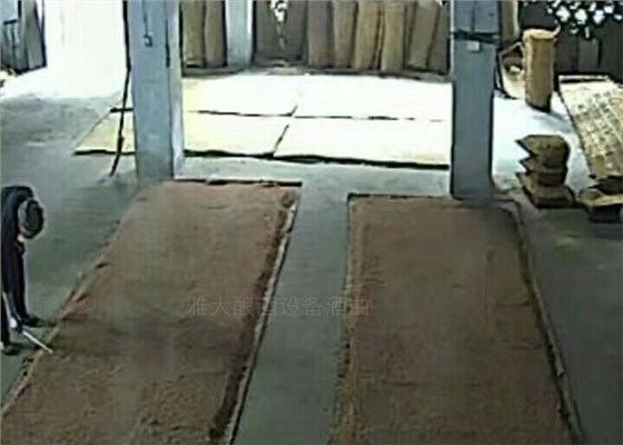 20年老酒廠遇到換證難題怎么辦？讓雅大釀酒設(shè)備來幫忙！-03