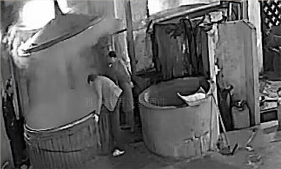 20年老酒廠遇到換證難題怎么辦？讓雅大釀酒設(shè)備來幫忙！-04