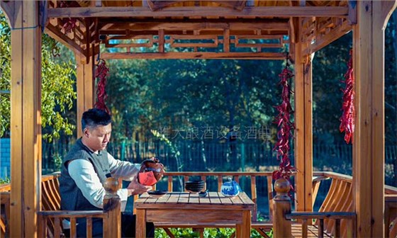 2019想要個這樣的院子，用雅大釀酒設(shè)備做酒，把生活過成詩-01