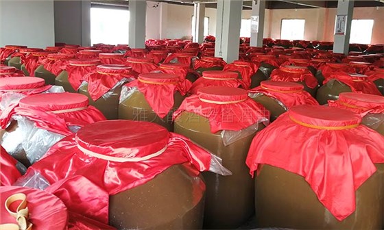 2018年被問(wèn)到最多的9個(gè)釀酒問(wèn)題，讓大型釀酒設(shè)備廠家?guī)湍謇?03-雅大存酒車(chē)間