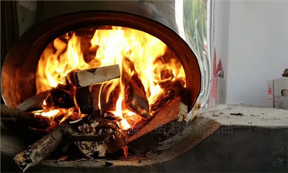 用造酒設(shè)備蒸酒時如何去苦提香常見問題答疑-05