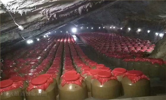 3捻子酒2種常見(jiàn)的釀酒方法-溶洞-洞藏酒-0