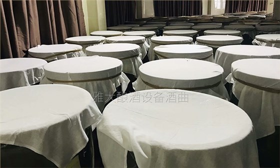 夏季用蒸汽釀酒設(shè)備做酒要避免發(fā)酵升酒過(guò)快