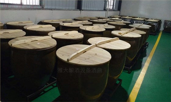 11-采購(gòu)會(huì)計(jì)陳總借助雅大釀酒設(shè)備從釀酒小白蛻變成釀酒大師全過(guò)程-發(fā)酵車間