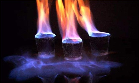 小型釀酒設(shè)備：75%的酒精可有效消毒，也易引發(fā)火災(zāi)，另存酒車(chē)間請(qǐng)遠(yuǎn)離明火 2