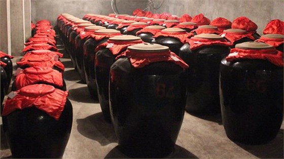 小型釀酒設(shè)備：75%的酒精可有效消毒，也易引發(fā)火災(zāi)，另存酒車(chē)間請(qǐng)遠(yuǎn)離明火 3