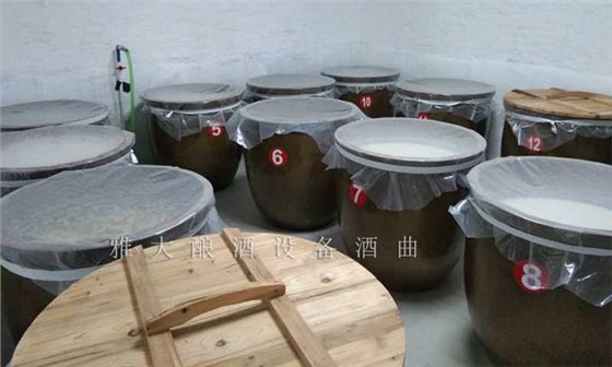 新手用蒸餾釀酒設(shè)備釀酒，想快速打開酒市場靠的不僅僅是酒好&hellip; 1