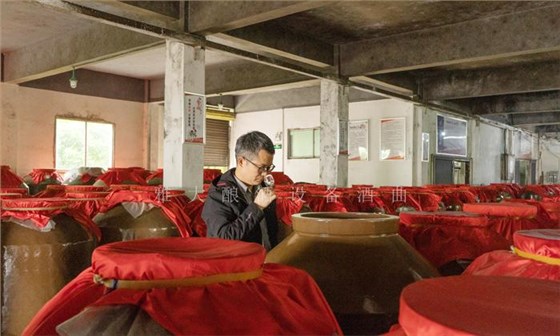 為什么越來越多的人用烤酒設(shè)備做窖藏酒，新酒與老酒差在哪？ 3