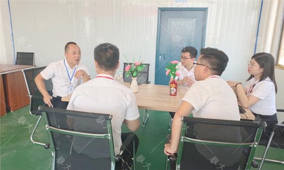 什么，定制做酒設(shè)備釀的喜宴定制酒免費(fèi)送司儀，還送&hellip; 11