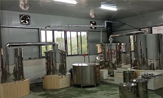 大型釀酒設(shè)備酒廠售酒新模式：線上線下齊發(fā)力，多措并舉生意火 1