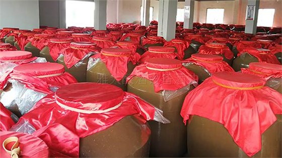 立秋：秋，禾火，禾谷熟，涼風(fēng)至。宜，用燒酒設(shè)備釀酒 6