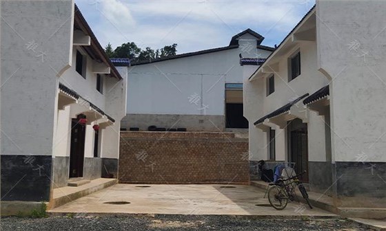 辭職返鄉(xiāng)建酒莊，年銷售額突破100萬 2