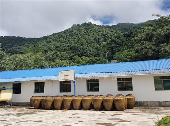 成立新的酒廠&mdash;&mdash;云南鳳康酒業(yè)有限公司