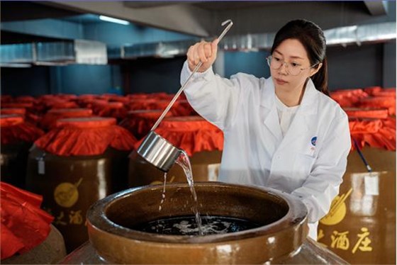 雅大總經(jīng)理胡明月 榮獲省最美企業(yè)科技工作者稱號(hào) 2