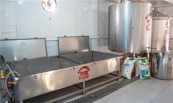 釀酒設(shè)備全套多少錢？您買的釀酒設(shè)備價(jià)格是不是貴了？ 2