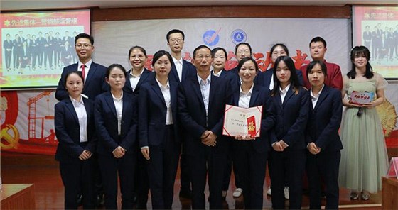 雅大總經(jīng)理胡明月榮獲2024年湖南省企業(yè)創(chuàng)新達(dá)人 4