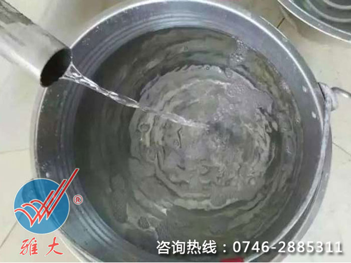 用雅大200斤燒酒設(shè)備蒸一鍋酒只要2.5小時，出酒快