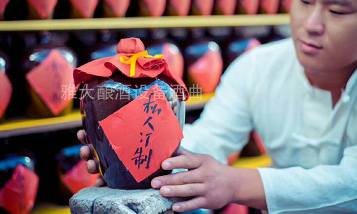 備戰(zhàn)2018春節(jié)白酒銷售旺季，怎么少得了純糧定制酒