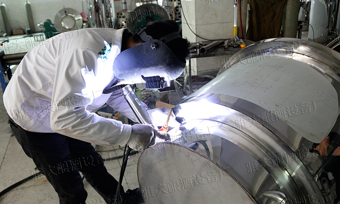 在釀酒旺季來臨之前，雅大蒸酒設(shè)備竟然&ldquo;悄悄&rdquo;做了這些事