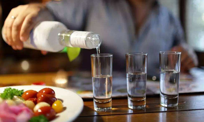 用釀酒新設(shè)備做的純糧酒很多人不愛(ài)喝，原因有5點(diǎn) 3