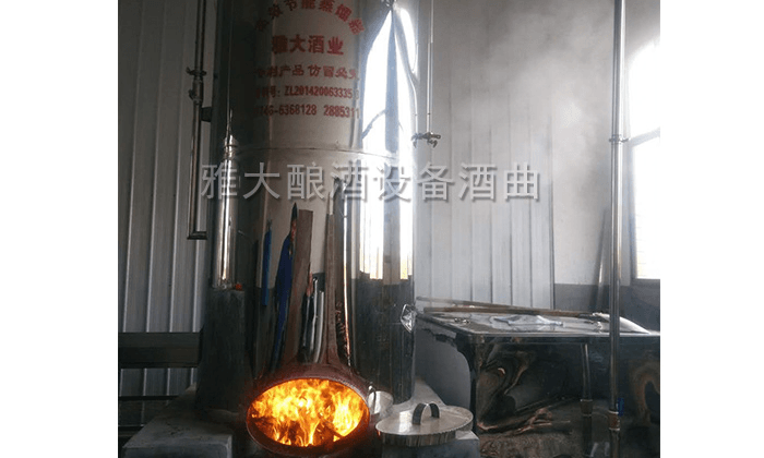 都是用純糧釀酒設(shè)備蒸酒，怎樣操作才能蒸出好酒？04