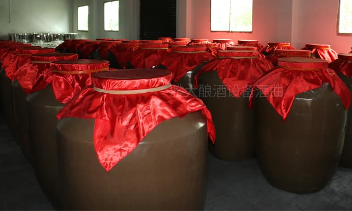 沒(méi)一技之長(zhǎng)學(xué)什么好創(chuàng)業(yè)&nbsp;用糧食釀酒設(shè)備做酒前景好嗎？05