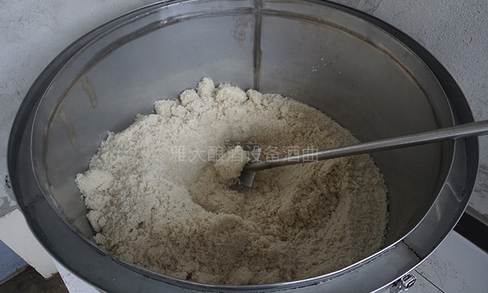 李樹剛用糧食釀酒設(shè)備做酒，成功辦理食品小作坊登記證的奧秘-06