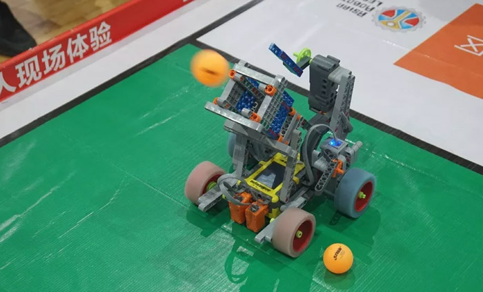 22-&ldquo;永州新名片&rdquo;走向世界！雅大有幸受邀參加首屆機器人大賽！投籃機器人3