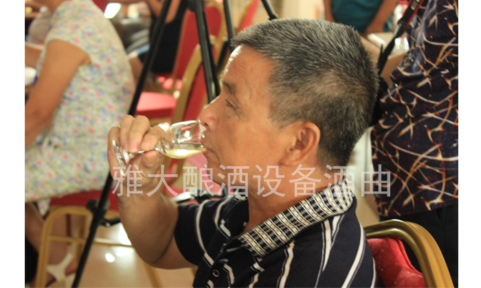 用電加熱釀酒設備做黃酒，您需要要學會黃酒品鑒的正確步驟-05-品酒2