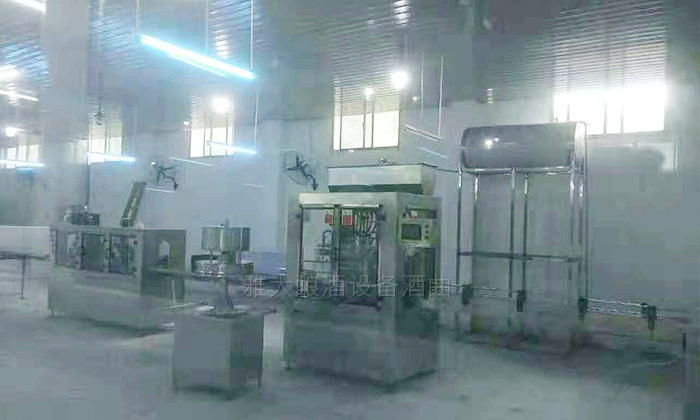 楊醫(yī)生用釀酒新設(shè)備做保健酒4年，維葛酒熱銷全國(guó)的秘密！-07灌裝車間