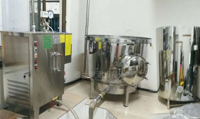 潘姐用釀酒新設(shè)備做酒半年，通過(guò)朋友圈快速打開(kāi)當(dāng)?shù)鼐剖袌?chǎng)！-02