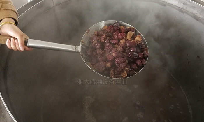 7點(diǎn)告訴您，為什么那么多釀酒老師傅選擇雅大水果酒曲做果酒!-03