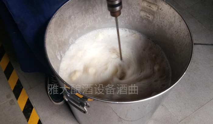 看過來，大型釀酒設(shè)備廠家制作檸檬酒的標(biāo)準(zhǔn)教程在這里！-04