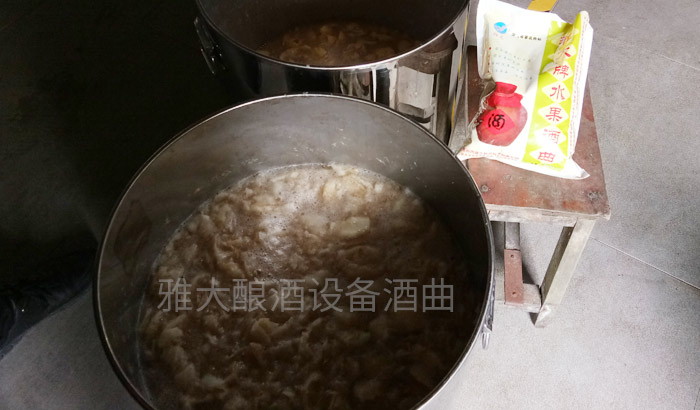 看過來，大型釀酒設(shè)備廠家制作檸檬酒的標(biāo)準(zhǔn)教程在這里！-03