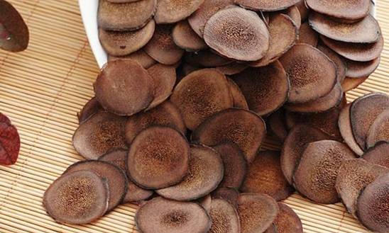 鮮鹿茸泡酒處理方法，選擇蒸汽釀酒設(shè)備釀制的固態(tài)酒好嗎？-01