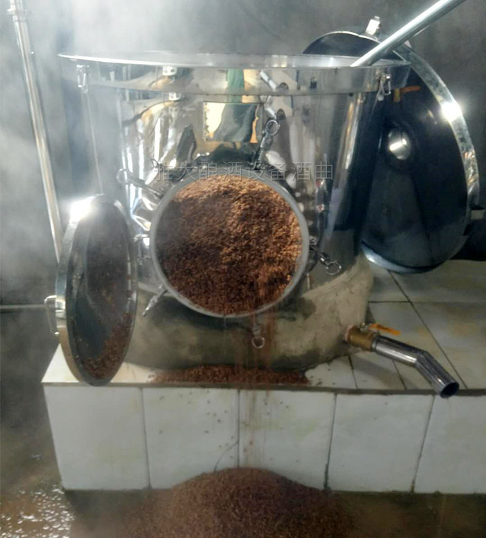 做酒設(shè)備釀造五糧酒的5個(gè)小妖精，到底有什么特有之處？-02-高粱