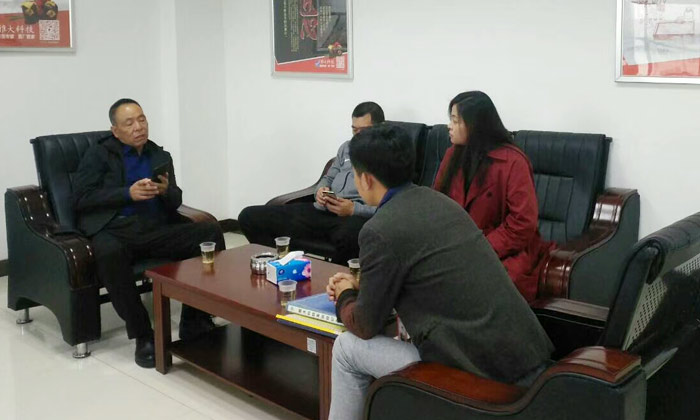 不忘初心 回報(bào)家鄉(xiāng) 劉總借助燒酒設(shè)備開(kāi)酒坊感謝家鄉(xiāng)養(yǎng)育情！-03